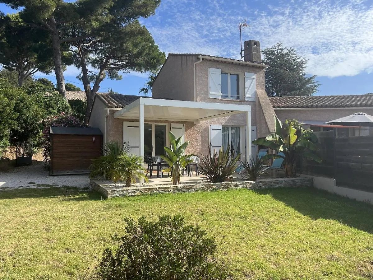 Le Verger, Villa Lumineuse Et Agreable Avec Son Espace Exterieur Clos Au Coeur De Notre Vignoble Hyeres